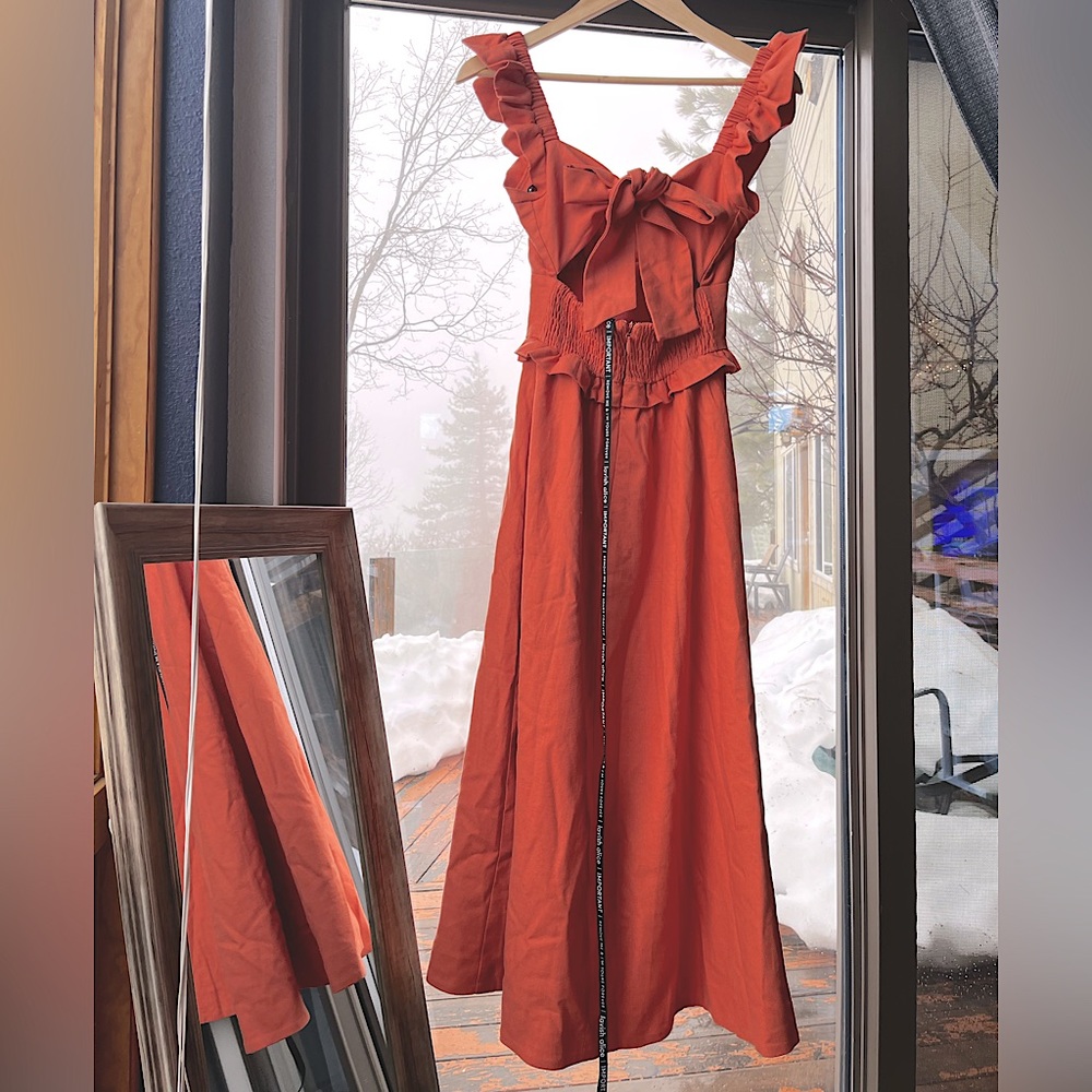 Lavish Alice: Ruffled Tie Back Garden Spring Midi Dress in Coral Linen Blend - Picture 10 of 16